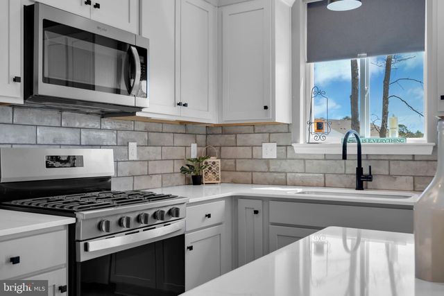 16 MINNOW, Barnegat, NJ 08005