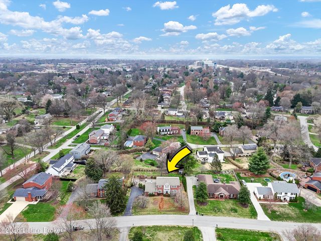 6108 Rodes Dr, Northfield, KY 40222