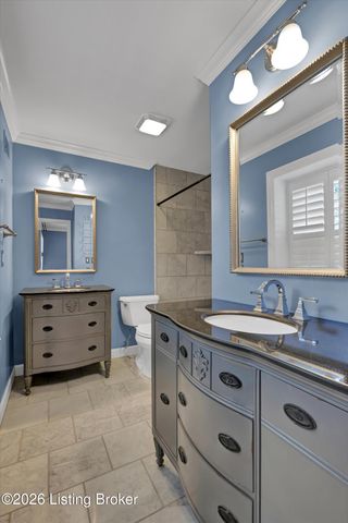 6108 Rodes Dr, Northfield, KY 40222