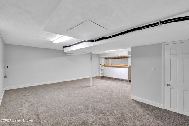 6108 Rodes Dr, Northfield, KY 40222