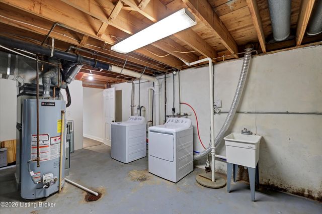 6108 Rodes Dr, Northfield, KY 40222