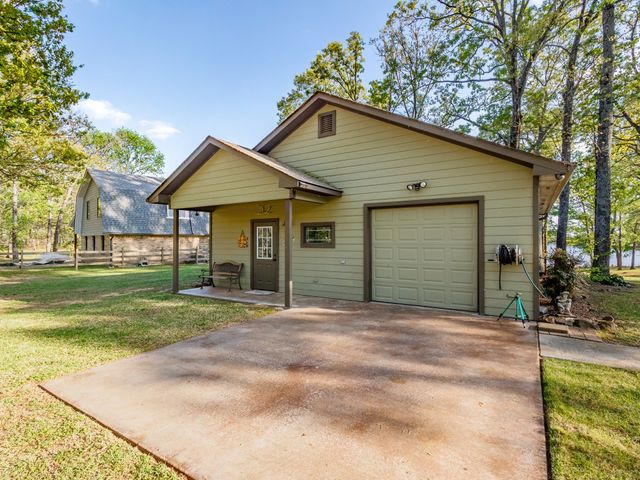 130 Private Road 5884, Yantis, TX 75497