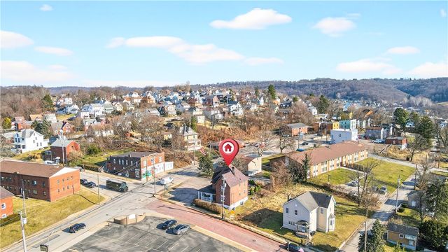 318 Juniper St, Versailles Boro, PA 15132