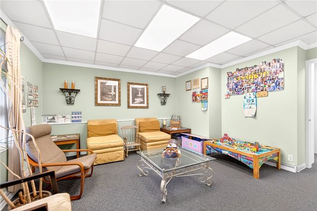 318 Juniper St, Versailles Boro, PA 15132