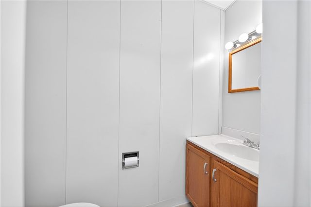 318 Juniper St, Versailles Boro, PA 15132