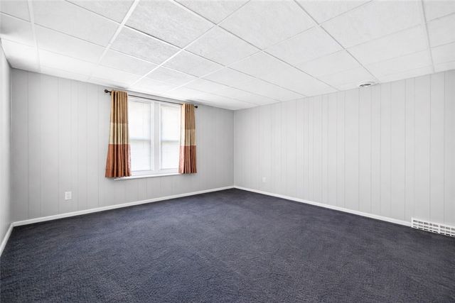 318 Juniper St, Versailles Boro, PA 15132