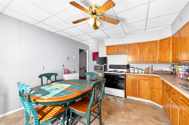 318 Juniper St, Versailles Boro, PA 15132