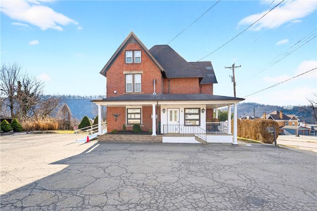 318 Juniper St, Versailles Boro, PA 15132