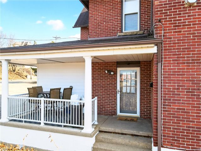 318 Juniper St, Versailles Boro, PA 15132