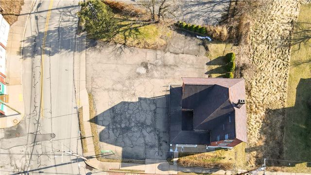 318 Juniper St, Versailles Boro, PA 15132