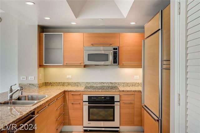 222 Karen Avenue 2101, Las Vegas, NV 89109