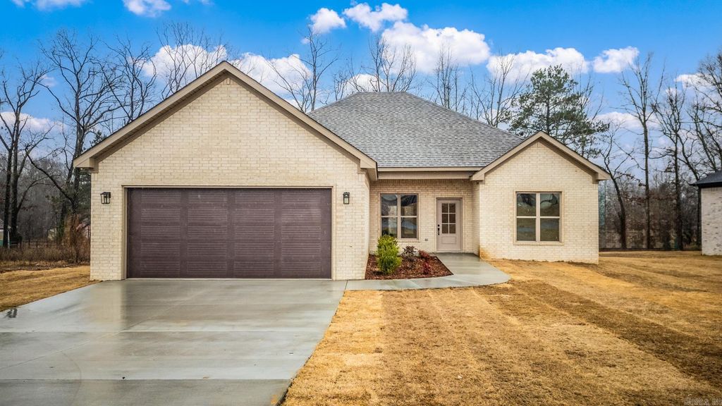 218 Michelle Drive, Beebe, AR 72012