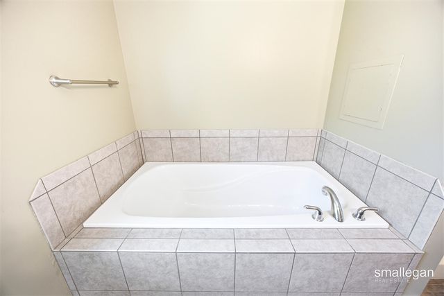 2959 Coppergrove Drive, Grand Rapids, MI 49525