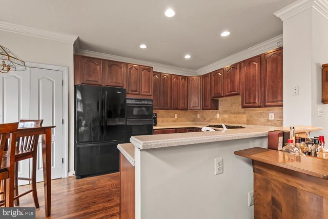 103 REES PL, Falls Church, VA 22046