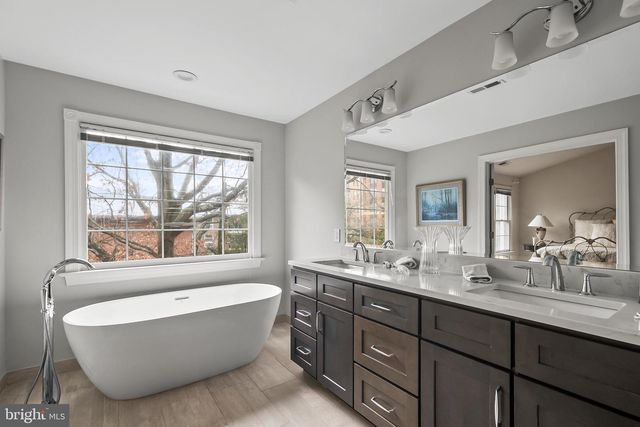 103 REES PL, Falls Church, VA 22046