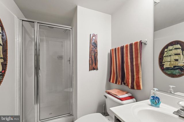 103 REES PL, Falls Church, VA 22046