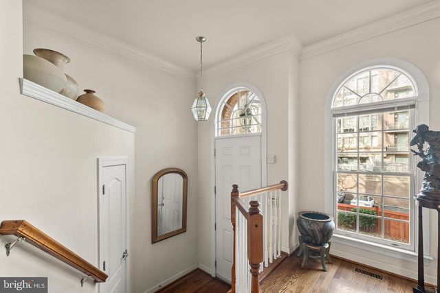 103 REES PL, Falls Church, VA 22046