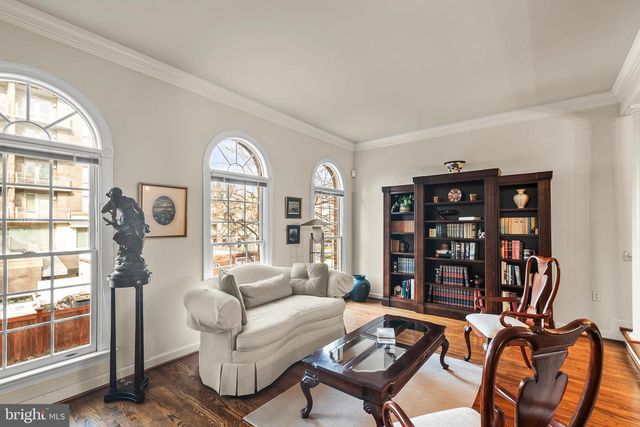 103 REES PL, Falls Church, VA 22046