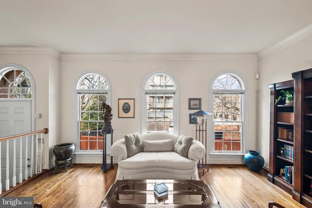 103 REES PL, Falls Church, VA 22046