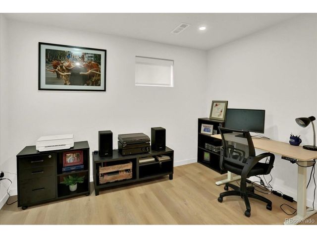 9689 Townsville Cir, Highlands Ranch, CO 80130