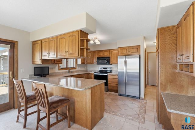 2407 S Eisenhower Ave Avenue, Sioux Falls, SD 57106