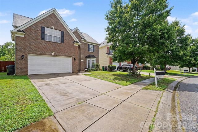 4106 Barclay Forest Drive, Charlotte, NC 28213