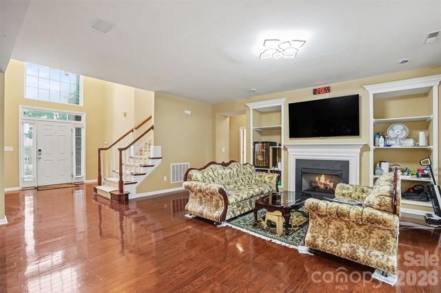 4106 Barclay Forest Drive, Charlotte, NC 28213