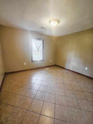 2813 New Hampshire Street, Lake Station, IN 46405