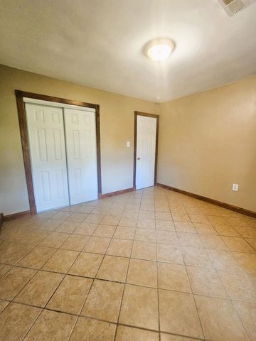 2813 New Hampshire Street, Lake Station, IN 46405