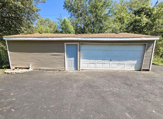 2813 New Hampshire Street, Lake Station, IN 46405