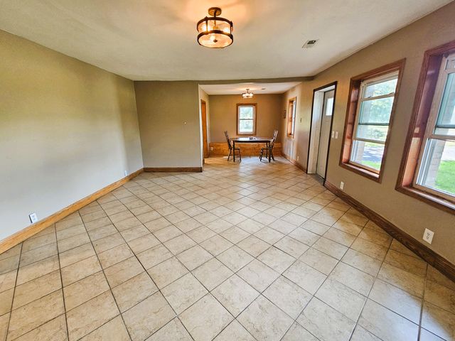 2813 New Hampshire Street, Lake Station, IN 46405