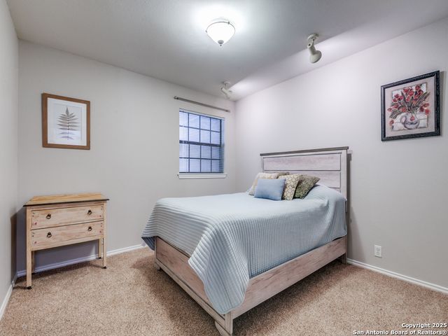 7930 Roanoke Run Apt 1104, San Antonio, TX 78240