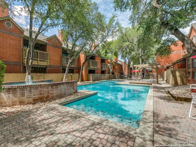7930 Roanoke Run Apt 1104, San Antonio, TX 78240