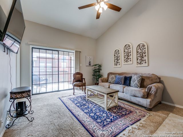 7930 Roanoke Run Apt 1104, San Antonio, TX 78240
