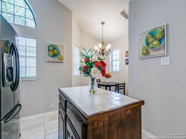 7930 Roanoke Run Apt 1104, San Antonio, TX 78240
