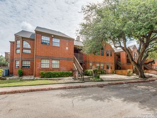 7930 Roanoke Run Apt 1104, San Antonio, TX 78240