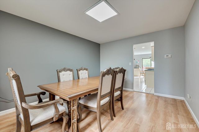 10 Patriot Court, Edison, NJ 08820