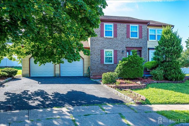 10 Patriot Court, Edison, NJ 08820