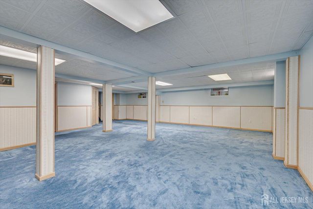 10 Patriot Court, Edison, NJ 08820