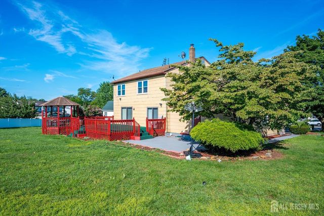 10 Patriot Court, Edison, NJ 08820