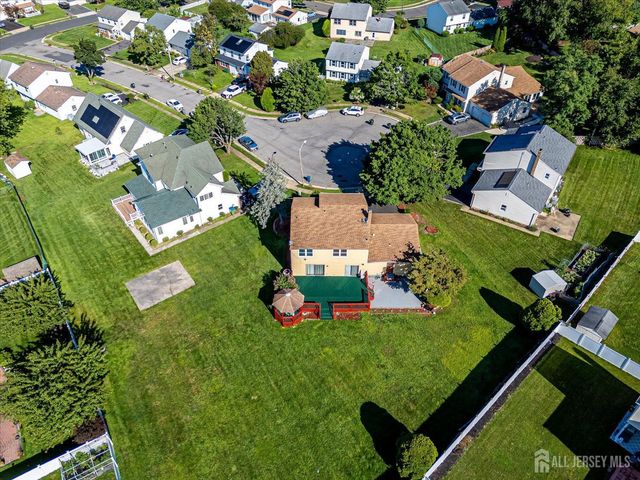 10 Patriot Court, Edison, NJ 08820