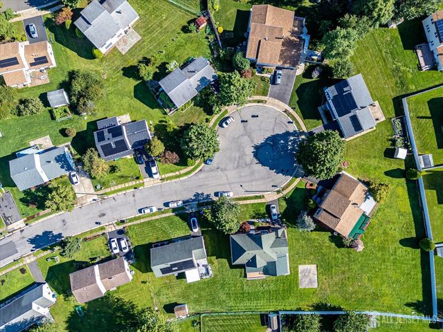 10 Patriot Court, Edison, NJ 08820