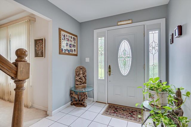 10 Patriot Court, Edison, NJ 08820