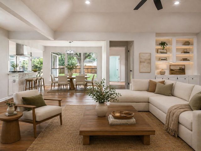 15410 Rio Plaza Drive, Houston, TX 77083