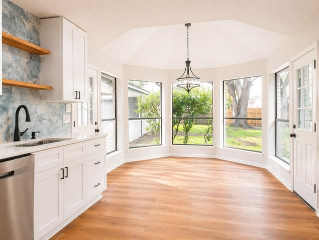 15410 Rio Plaza Drive, Houston, TX 77083