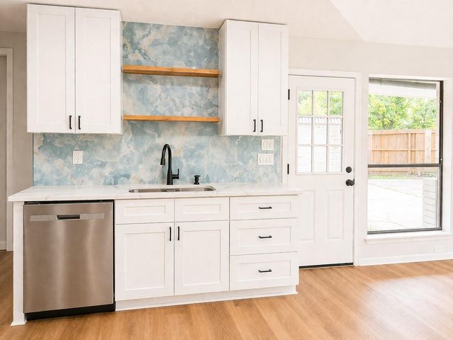 15410 Rio Plaza Drive, Houston, TX 77083