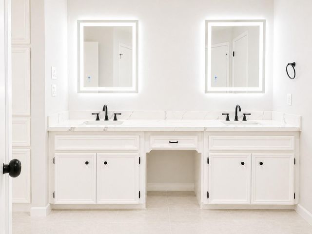 15410 Rio Plaza Drive, Houston, TX 77083