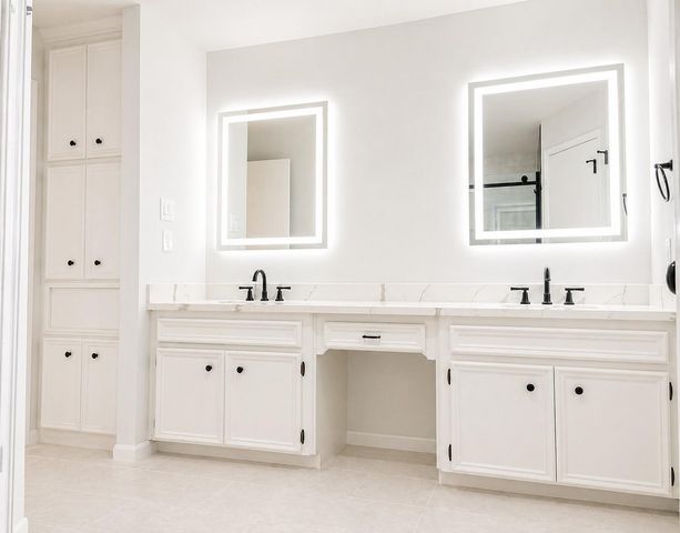 15410 Rio Plaza Drive, Houston, TX 77083