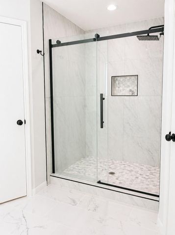 15410 Rio Plaza Drive, Houston, TX 77083