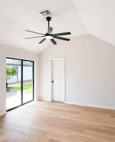 15410 Rio Plaza Drive, Houston, TX 77083